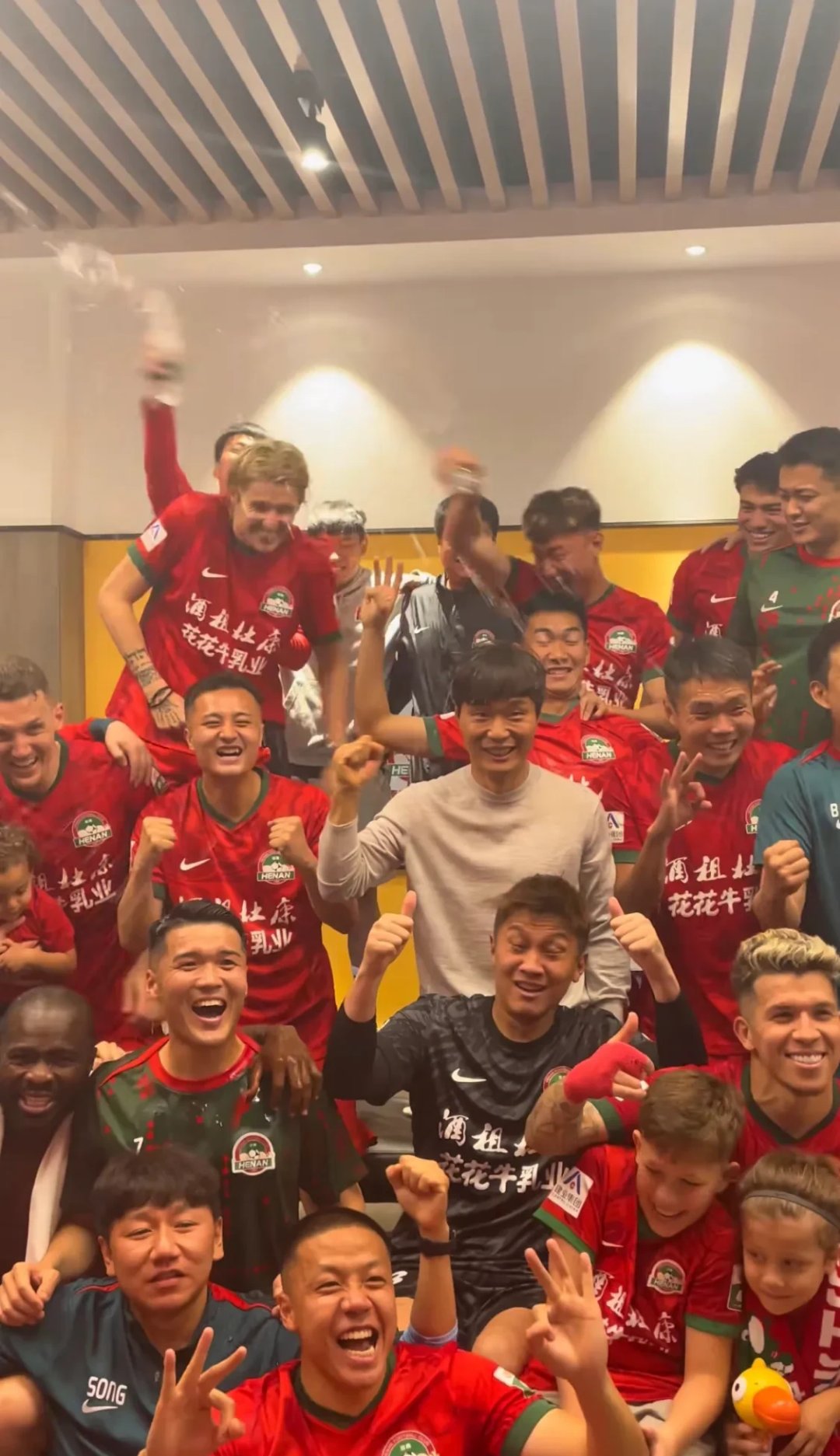 雷火电竞app-关于河南队在客场比赛中取得胜利，球员们感到满足与自豪的信息