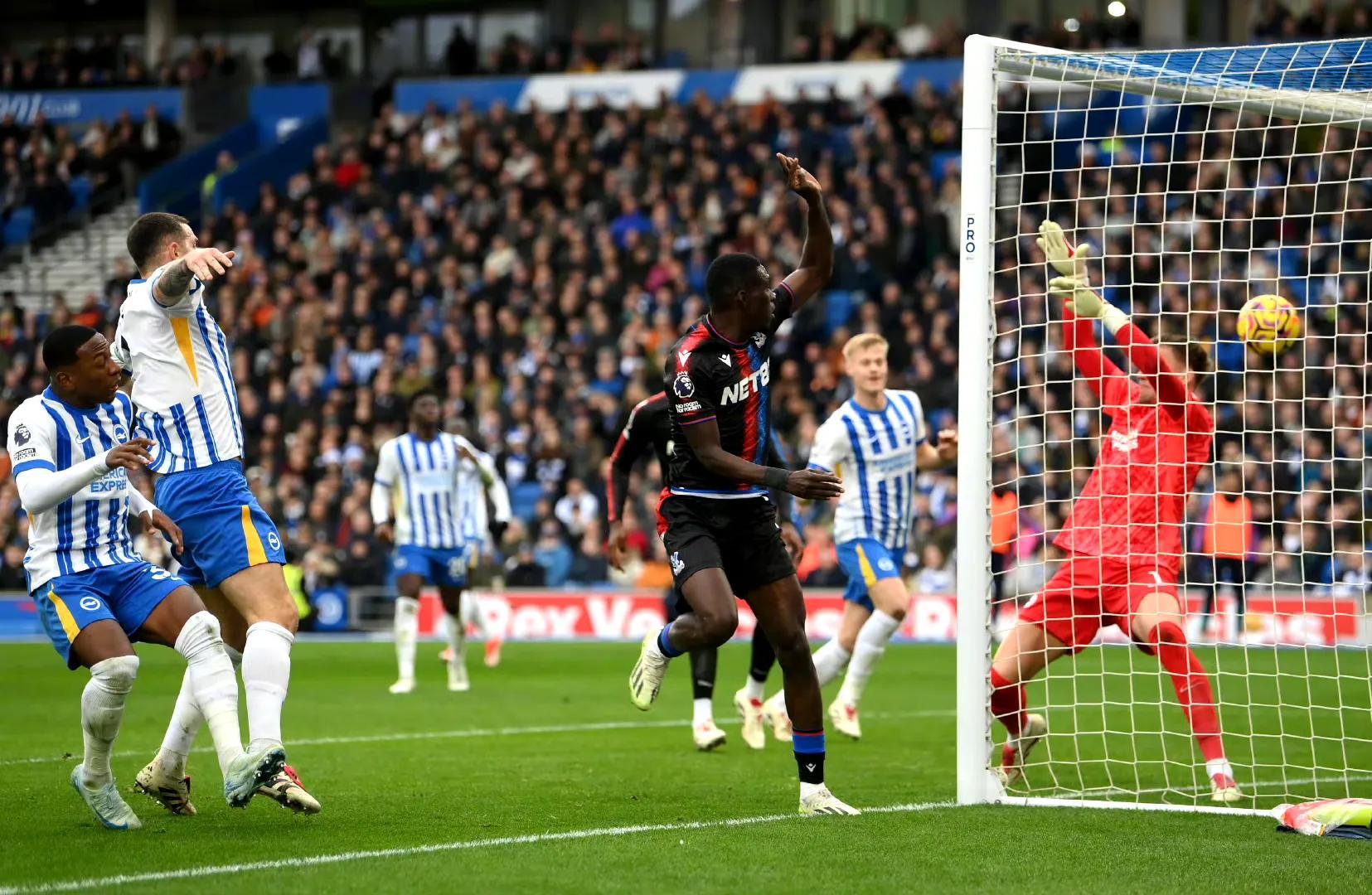 包含布莱顿-击败对手，连胜保持不败的词条