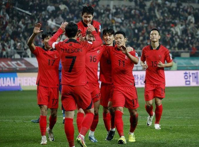 一场经典之战！亚洲杯点燃球迷热情的简单介绍