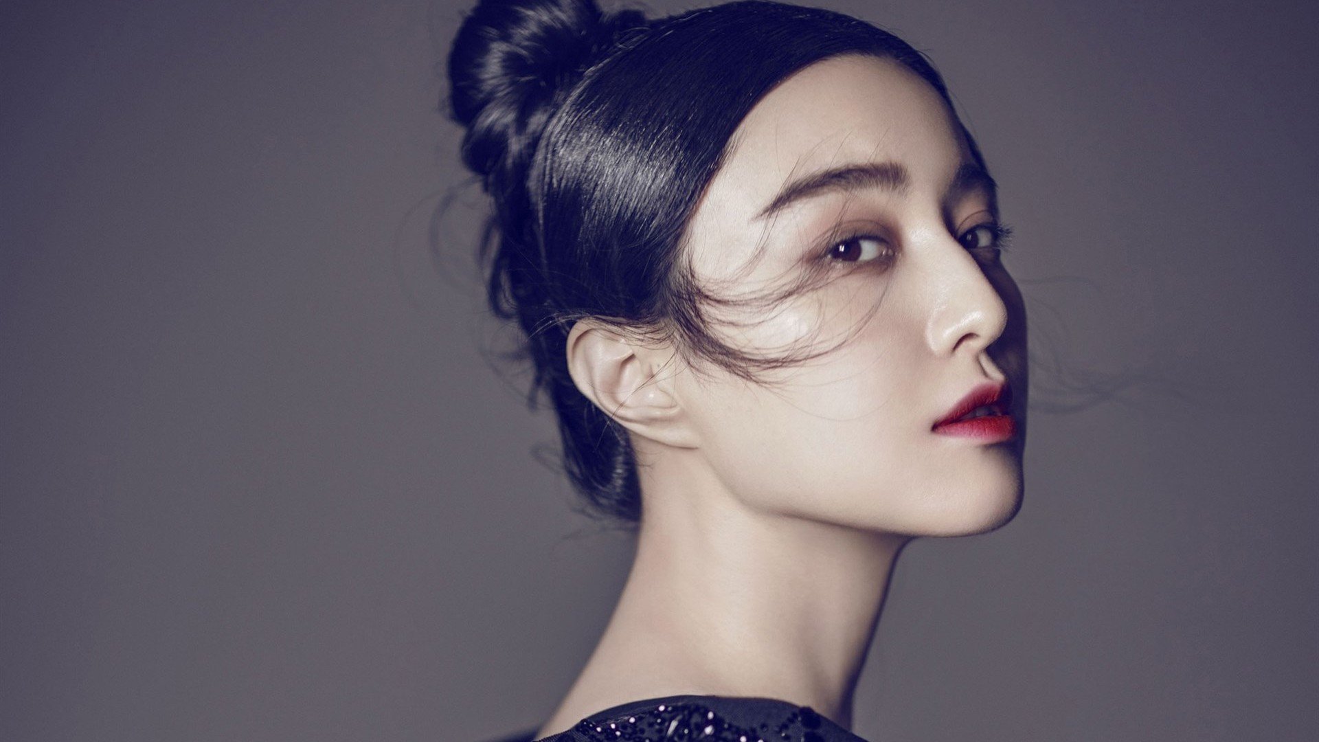 雷火电竞亚洲先驱-德布劳内一手掌控比赛走势，荷兰强势晋级背后的AC米兰战术回声