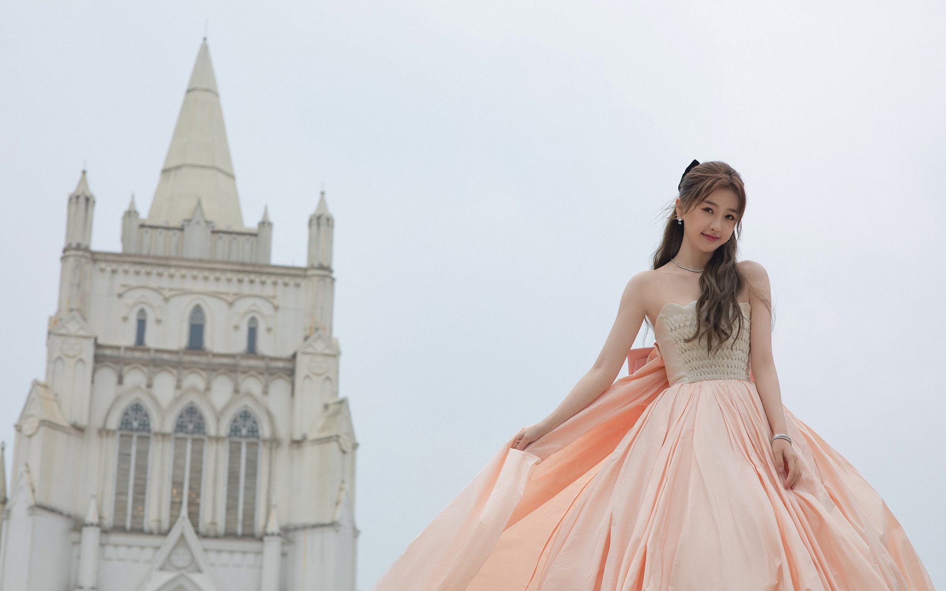 雷火电竞充值-雪虎啸密城，当吉林队踏破雄鹿主场，浓眉那记绝杀照亮的不仅是记分牌